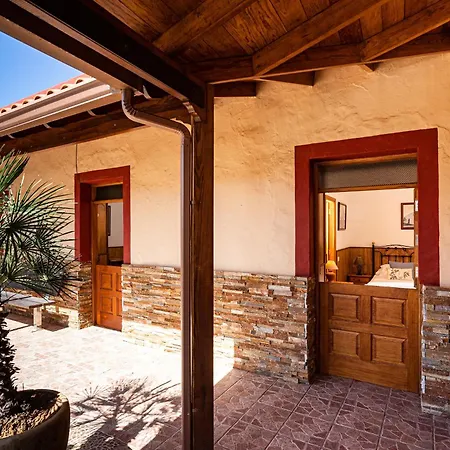 Casa Sena Catalina, Antigua Casa Tipica Canaria * La Oliva